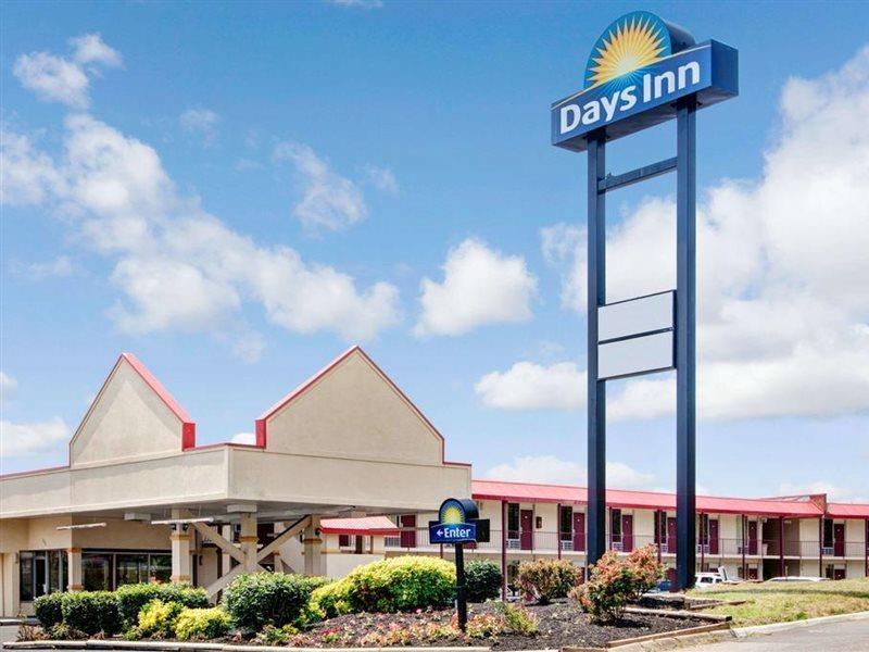 Days Inn By Wyndham Knoxville West Экстерьер фото